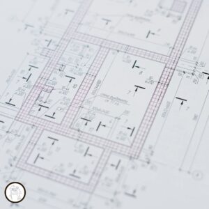 Plano técnico con detalles de instalaciones eléctricas y de servicios para representar el contenido del curso Instalaciones 2.